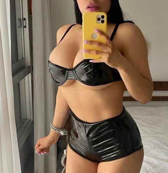 Hello handsome! I am Viviana!, exuberant and young companion for an unbeatable and exciting date, I love previous games, a rich mutual oral and a lot of seduction so that you cum like never before! look at me in photos I am young and I love taking care of my very soft skin but in person I look much better, come and check it out, you will try me and repeat. I wait for you in my very cozy and clean apartment. contact me and we coordinate an appointment